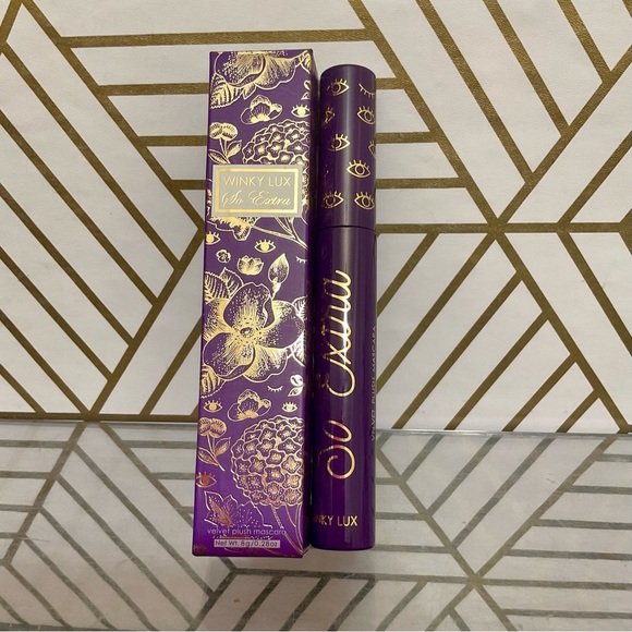 Winky Lux So Extra Velvet Plush Mascara – Velvet Black - Picture 1 of 3